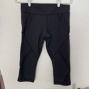 Lululemon black crop pants